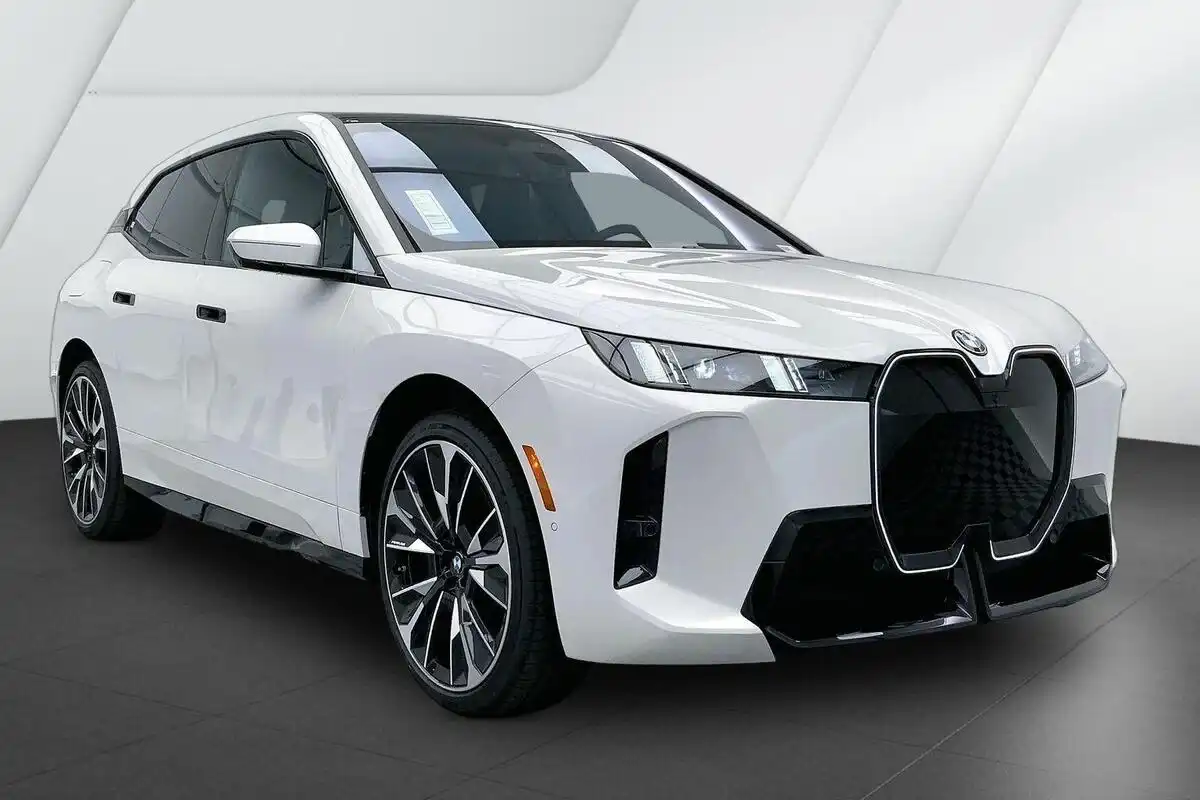 2026 BMW iX xDrive45's photo