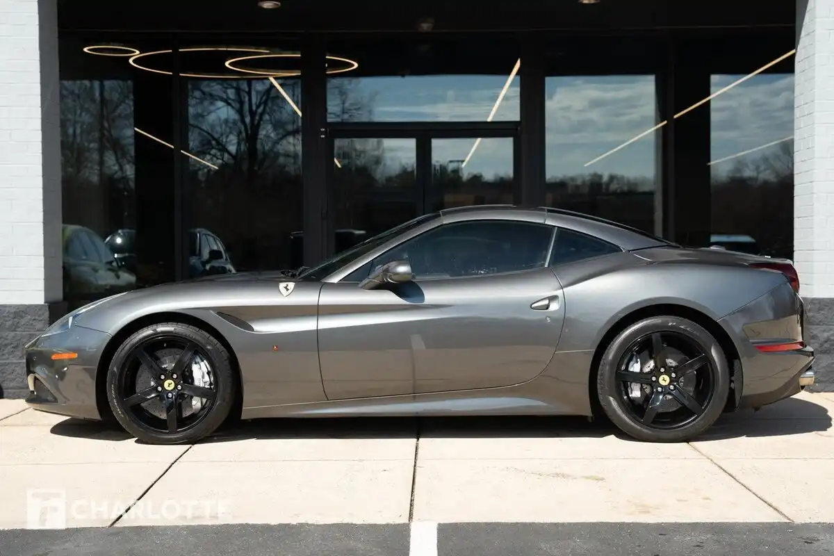 2016 Ferrari California Base's photo