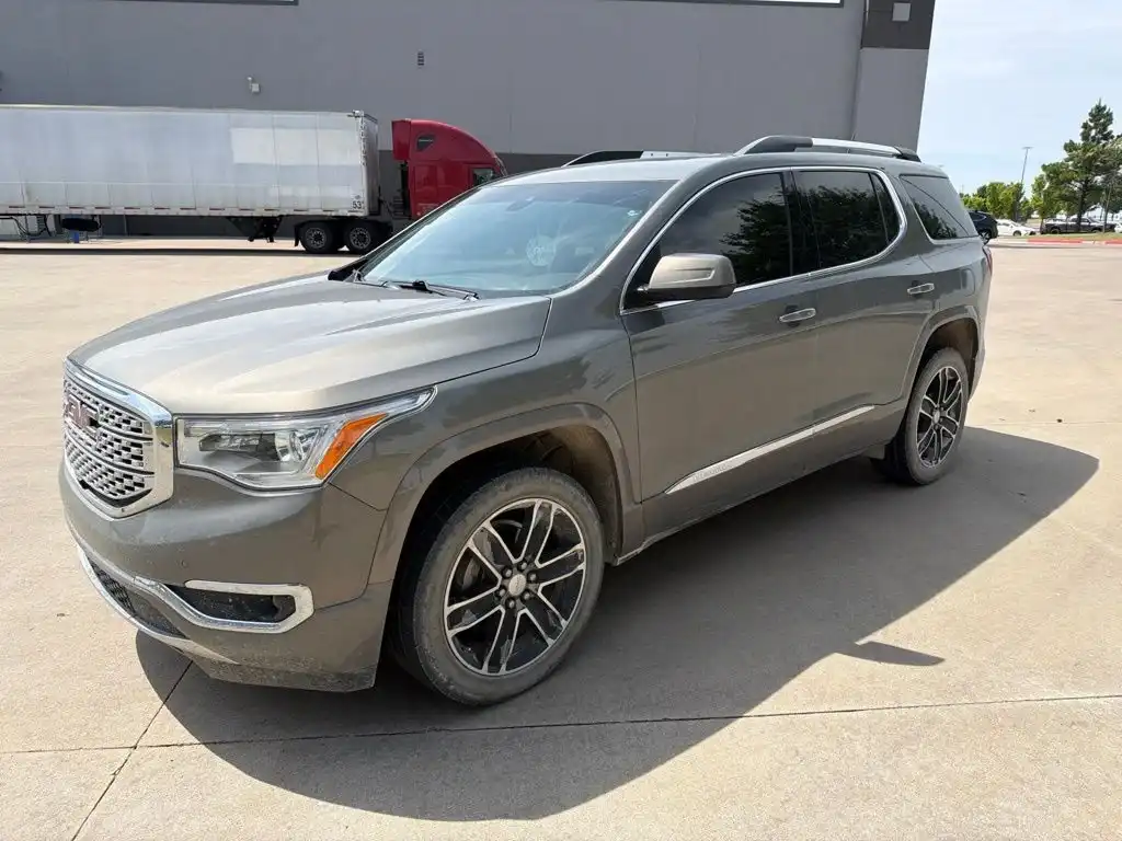 2019 GMC Acadia Denali AWD's photo