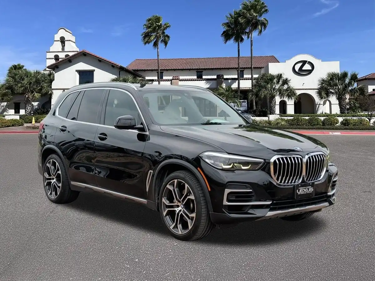 2022 BMW X5 sDrive40i's photo