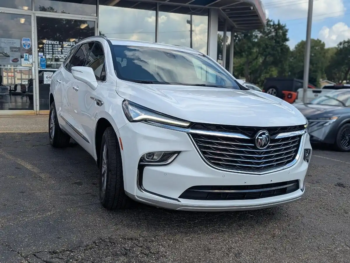 2022 Buick Enclave Premium's photo