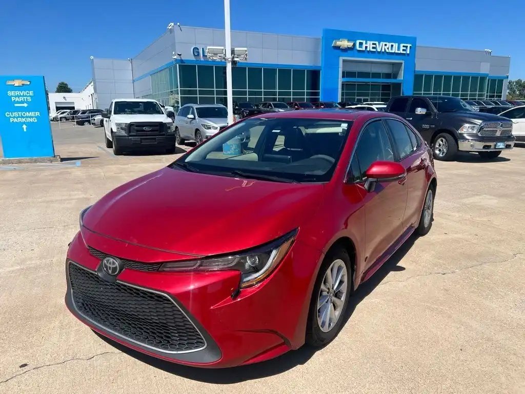 2020 Toyota Corolla XLE AT's photo
