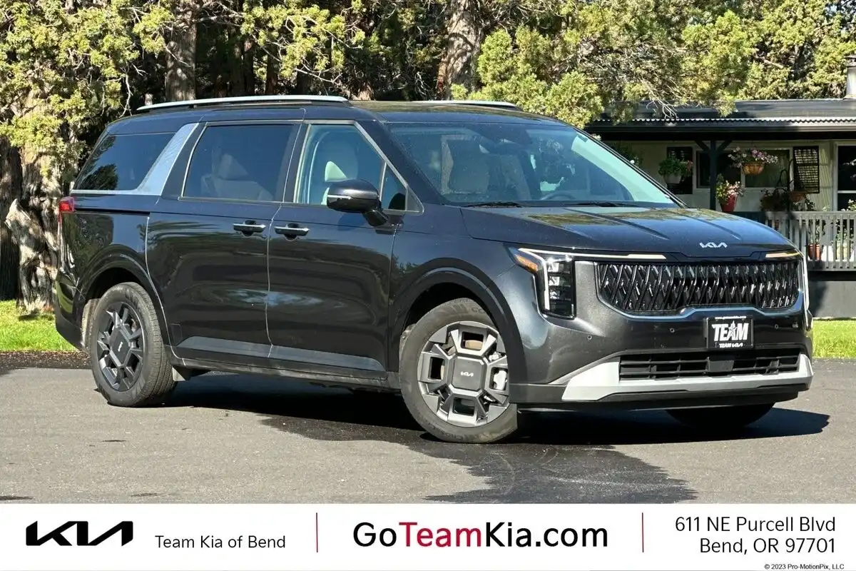 2025 Kia Sedona EX HEV's photo