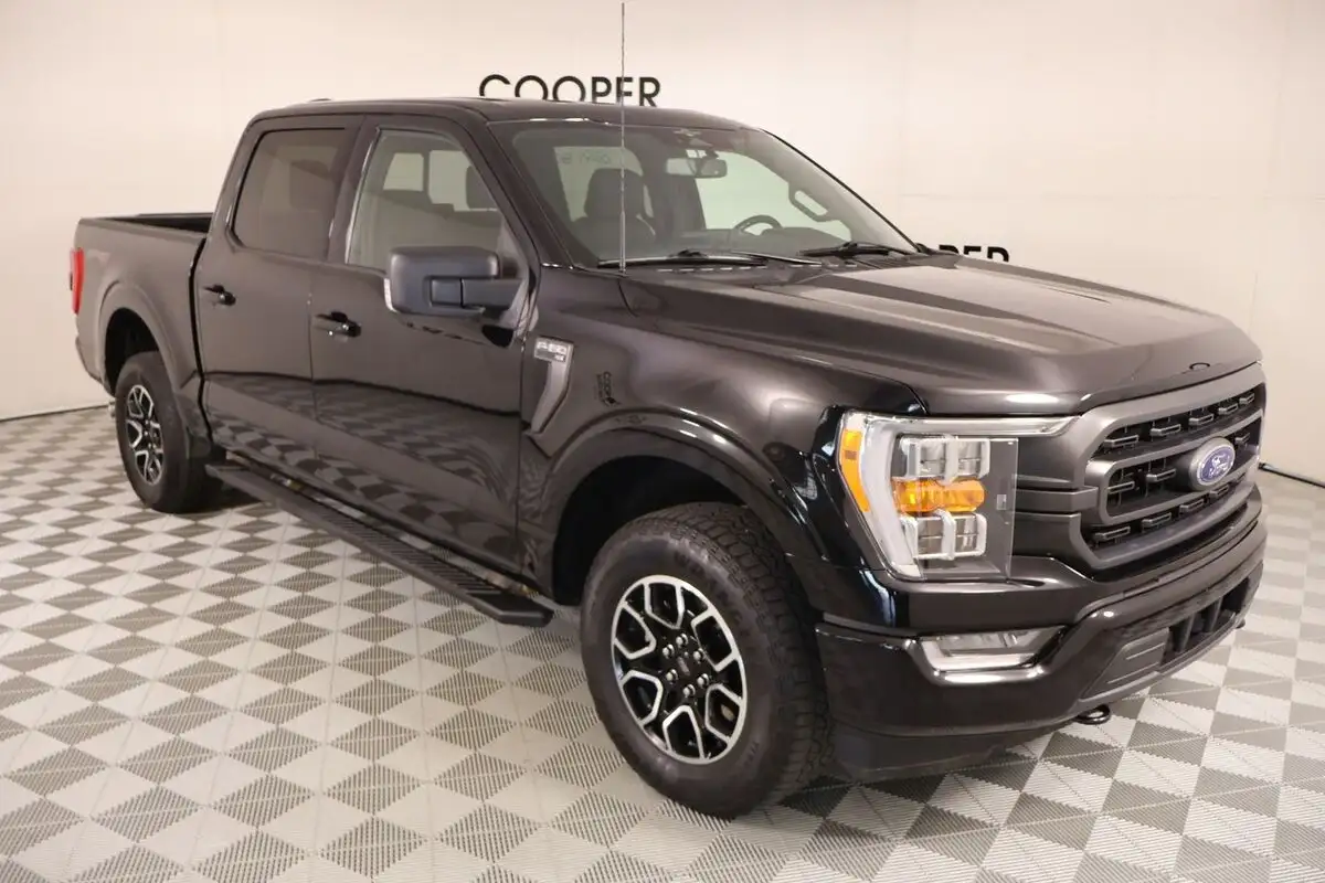2023 Ford F-150 XLT 4x4 SuperCrew 5-1/2 Box's photo