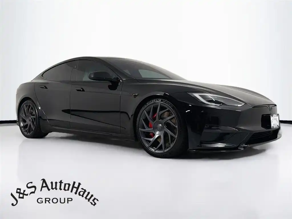2026 Tesla Model S Plaid's photo