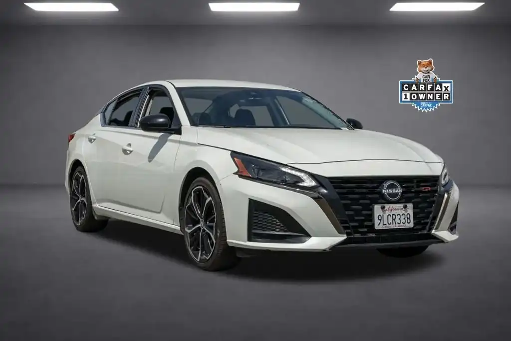 2024 Nissan Altima 2.5 SR's photo