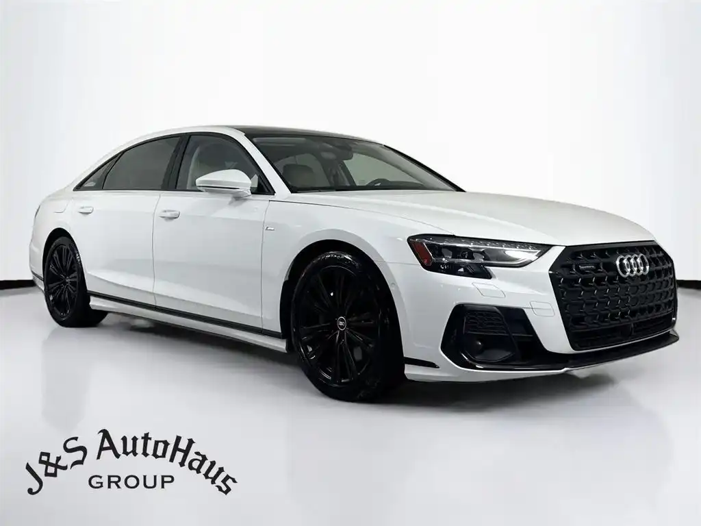 2023 Audi A8 55 TFSI L quattro Tiptronic's photo