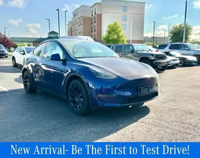 2024 Tesla Model Y Long Range Dual Motor All-Wheel Drive's photo