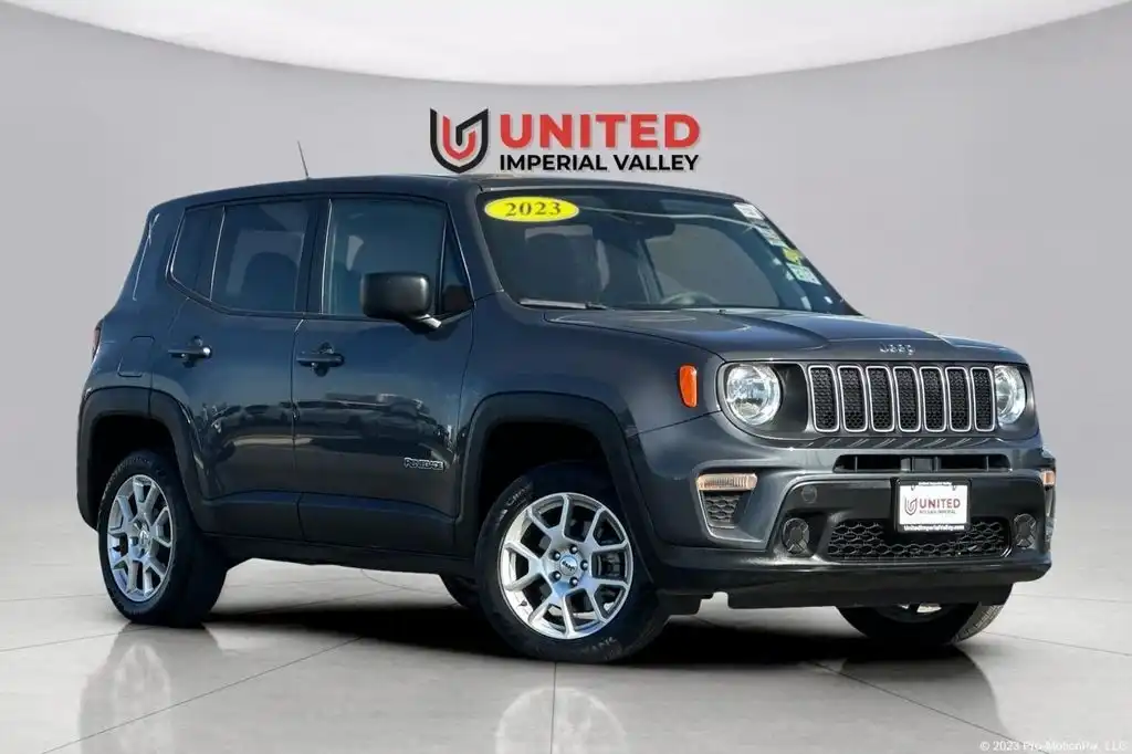 2023 Jeep Renegade Latitude 4WD's photo