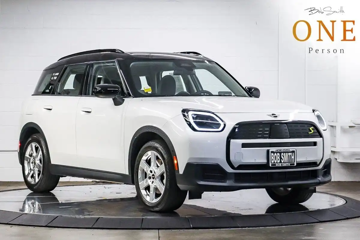 2025 MINI Countryman SE ALL4's photo