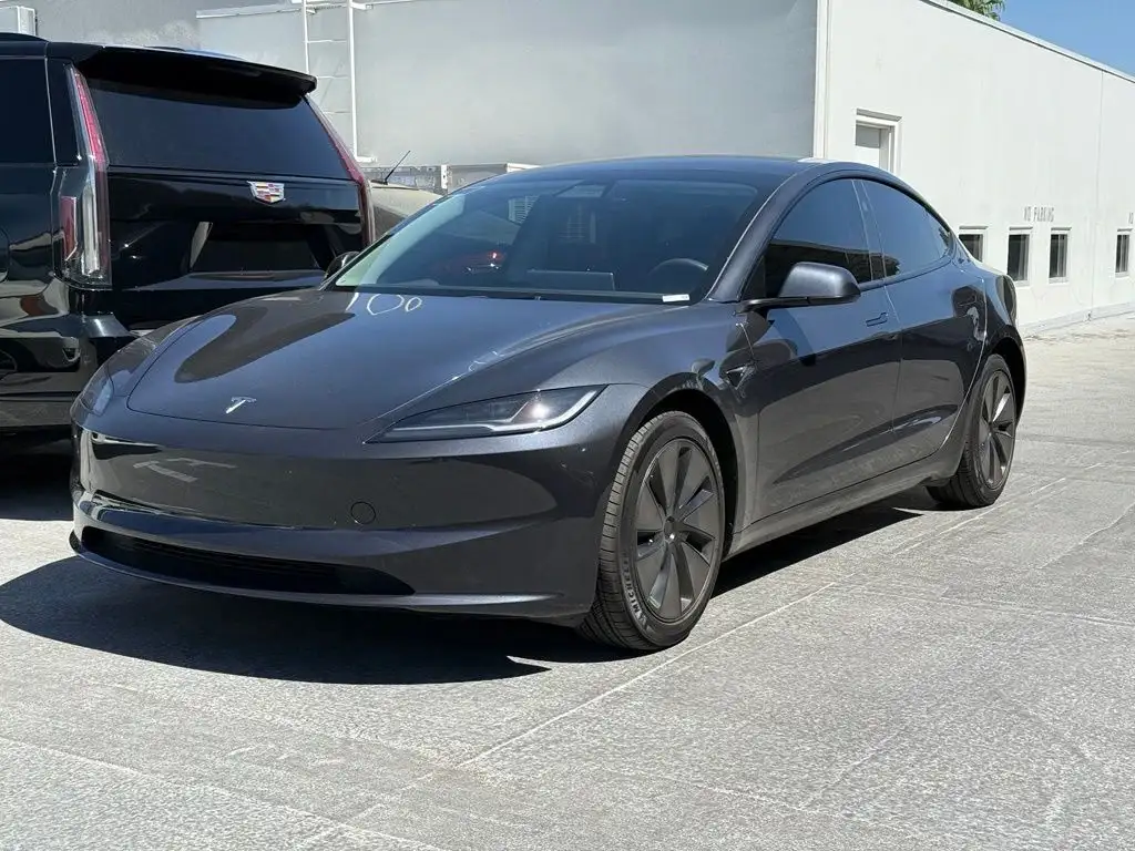 2024 Tesla Model 3 Base's photo