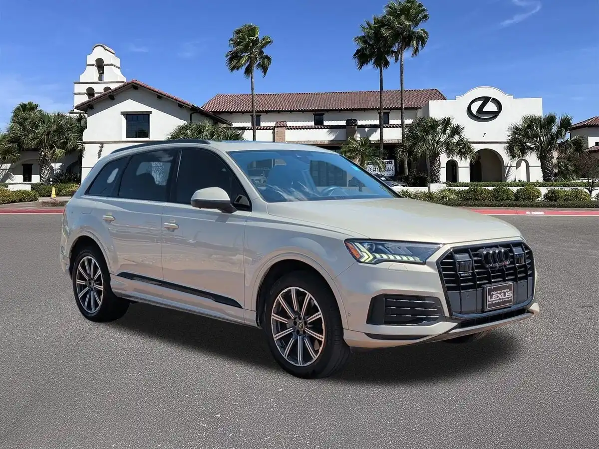 2024 Audi Q7 45 Premium Plus quattro Tiptronic's photo