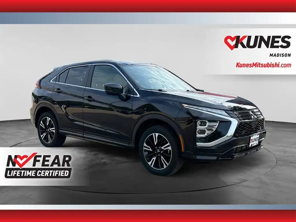 2024 Mitsubishi Eclipse Cross SEL S-AWC's photo
