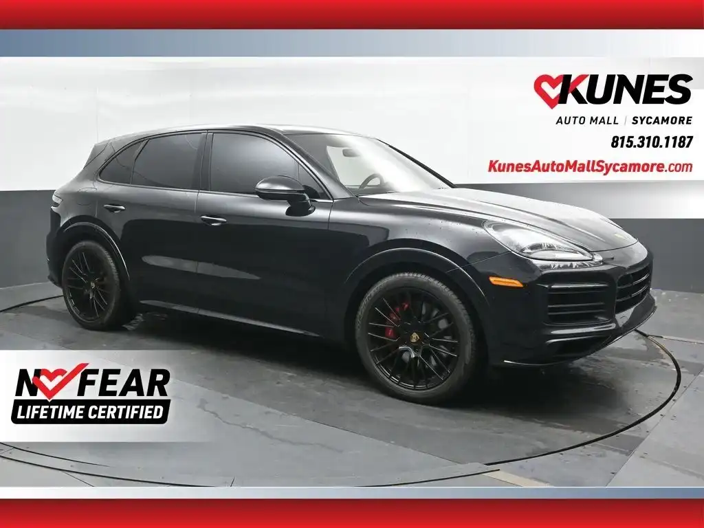2021 Porsche Cayenne GTS's photo