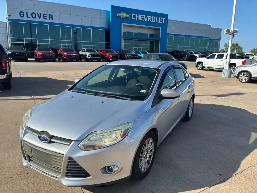 2012 Ford Focus Sedan SE's photo