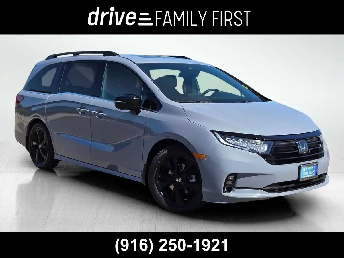 2023 Honda Odyssey Sport's photo