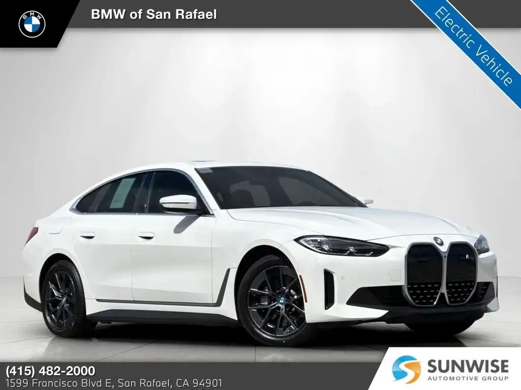 2023 BMW i4 eDrive35's photo