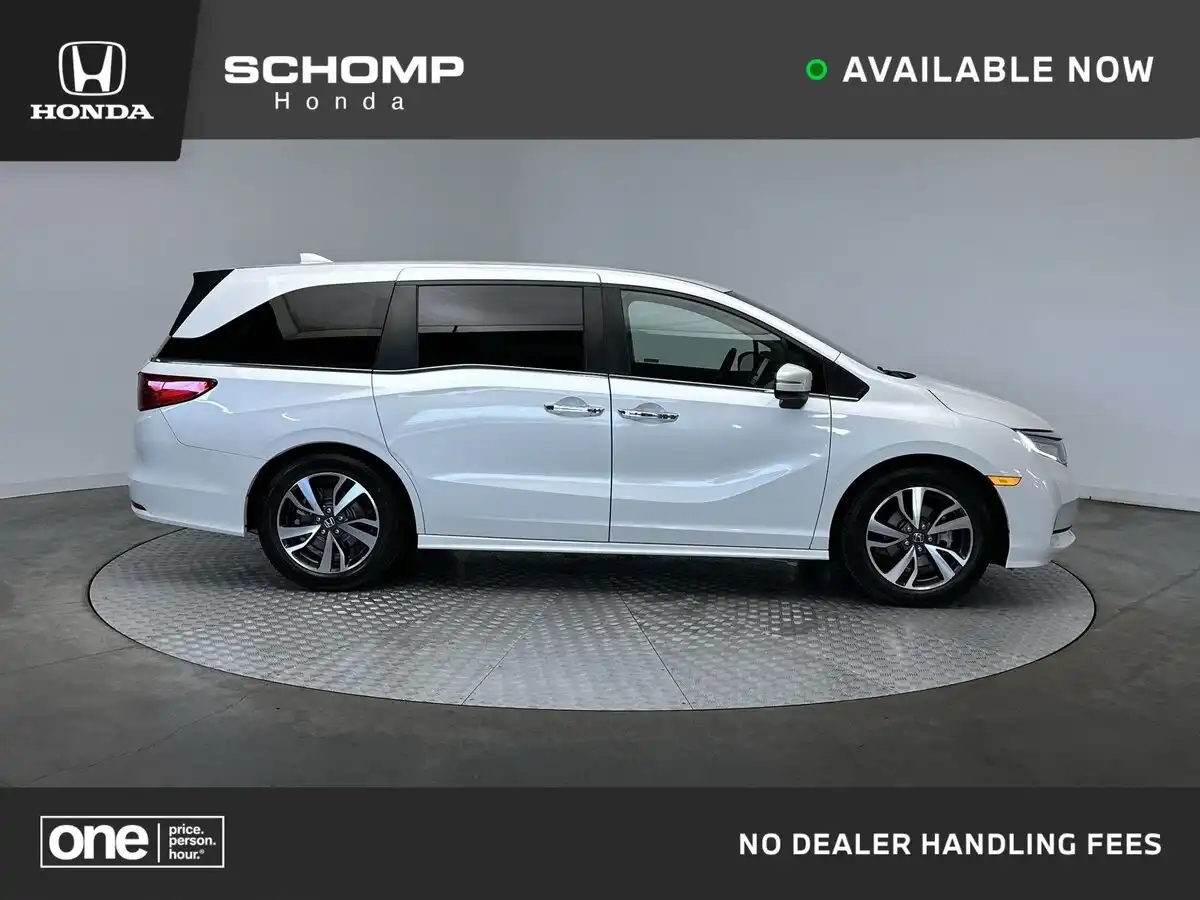 2021 Honda Odyssey Touring's photo