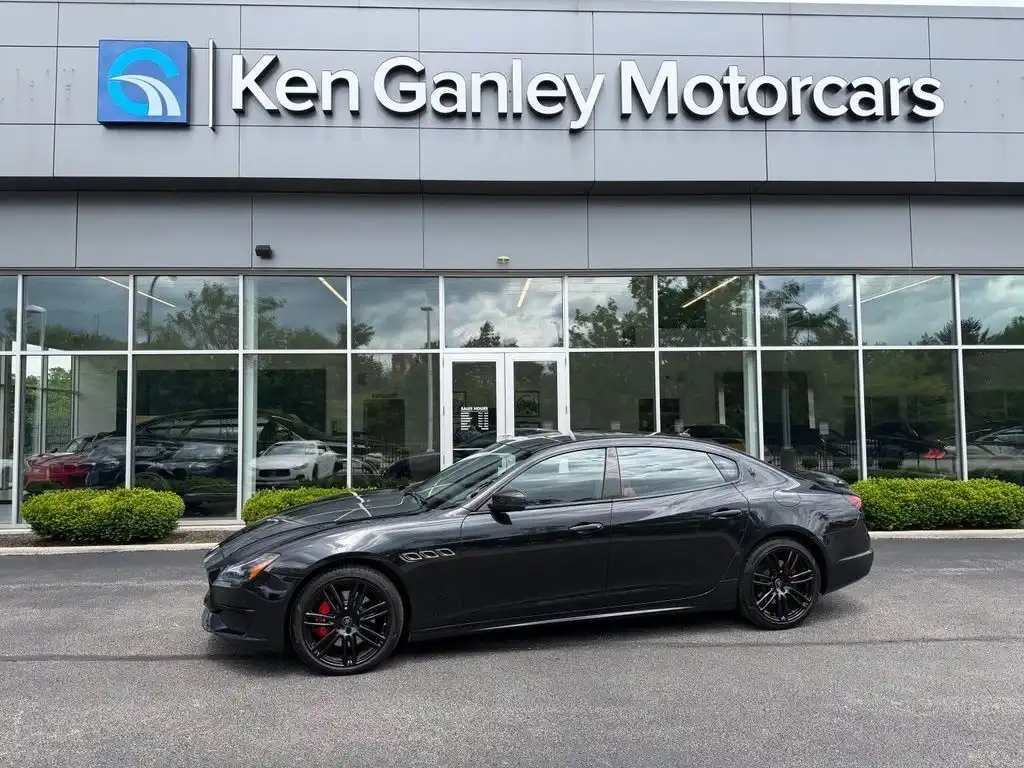 2023 Maserati Quattroporte Modena Q4's photo