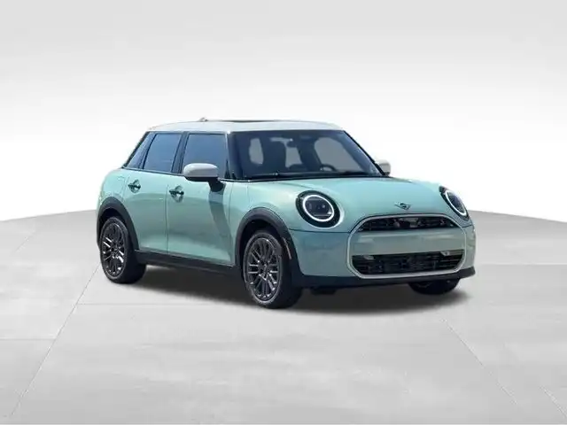 2026 MINI Hardtop Cooper S Signature's photo