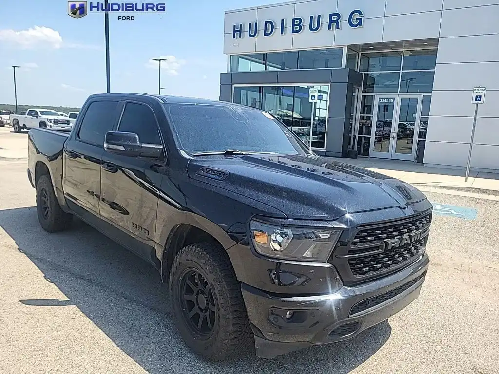 2023 RAM 1500 Big Horn/Lone Star 4x4 Crew Cab 5'7's photo