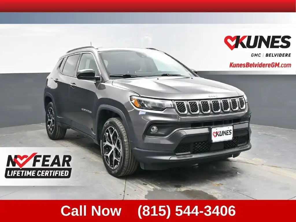 2024 Jeep Compass Latitude 4WD's photo
