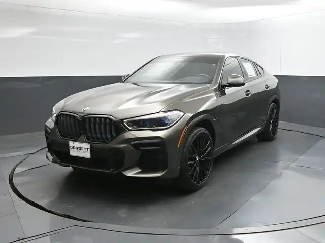 2022 BMW X6 M50i's photo