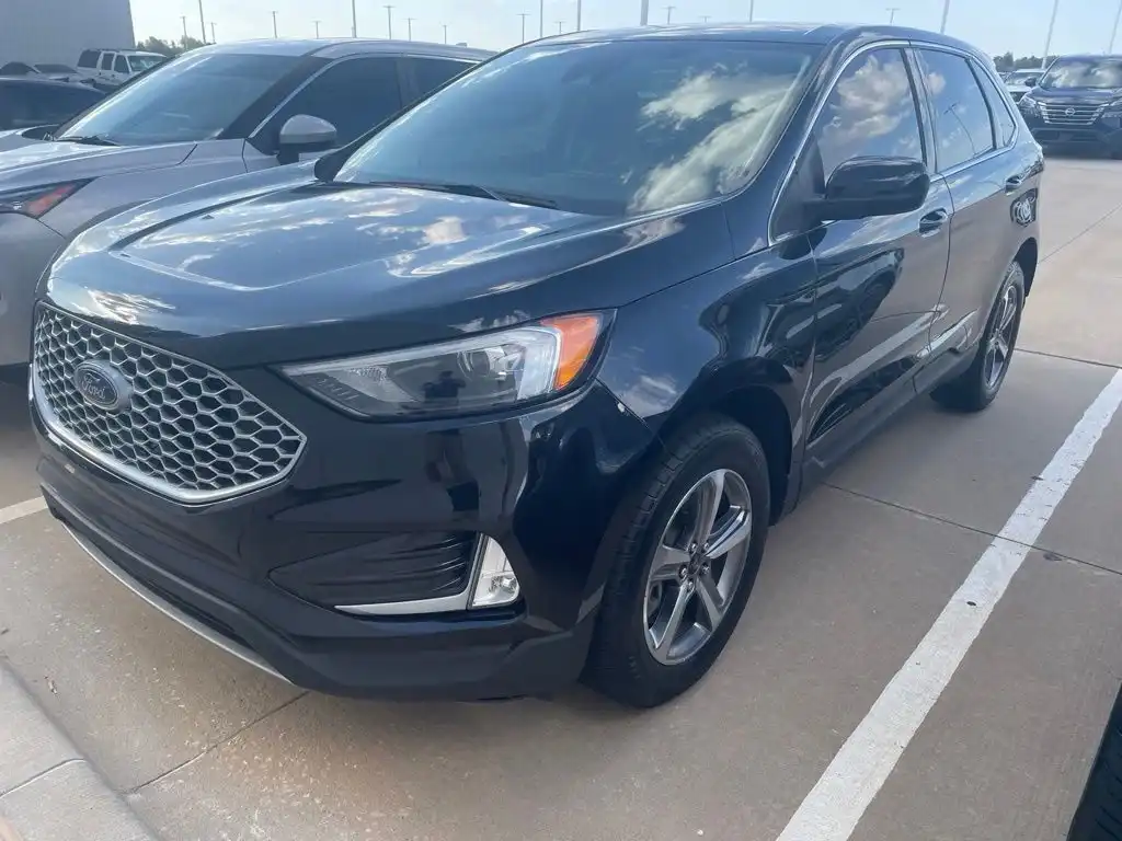 2024 Ford Edge SEL AWD's photo