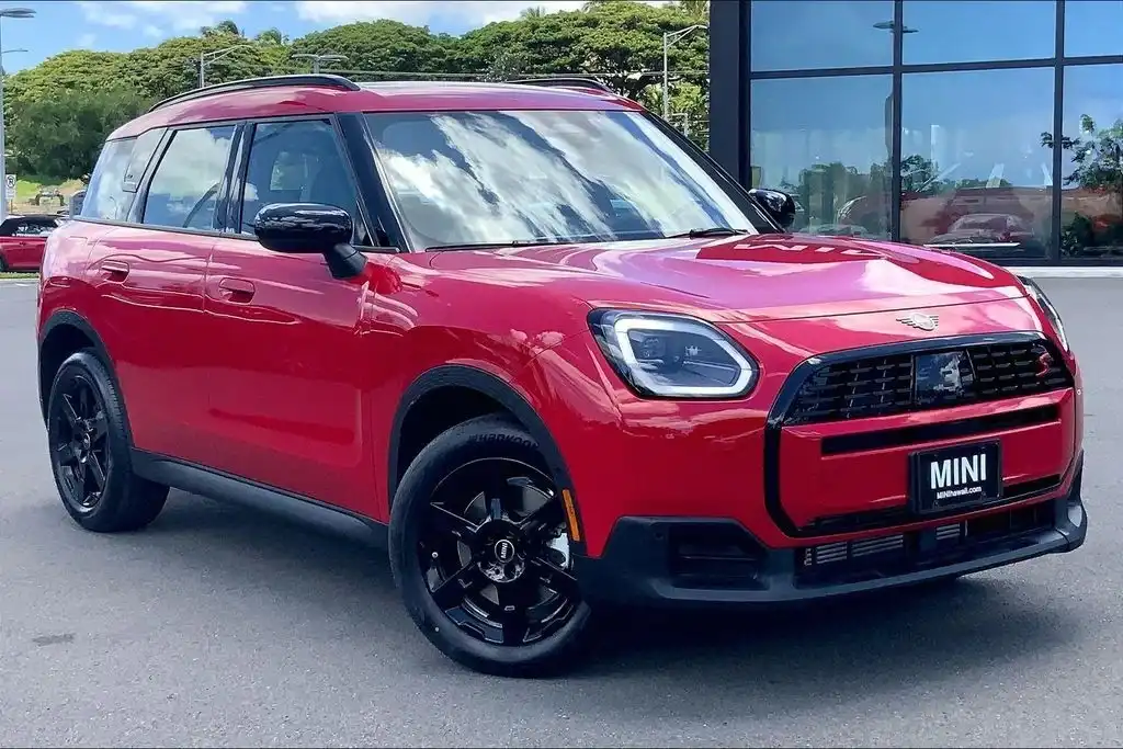 2027 MINI Countryman S ALL4 Oxford Edition's photo