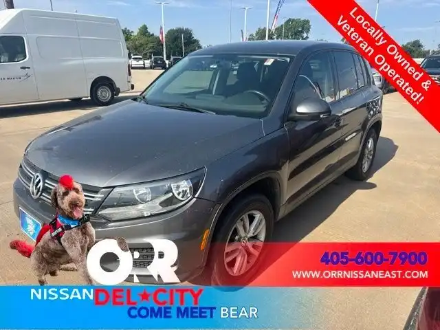 2013 Volkswagen Tiguan 2.0T SE's photo