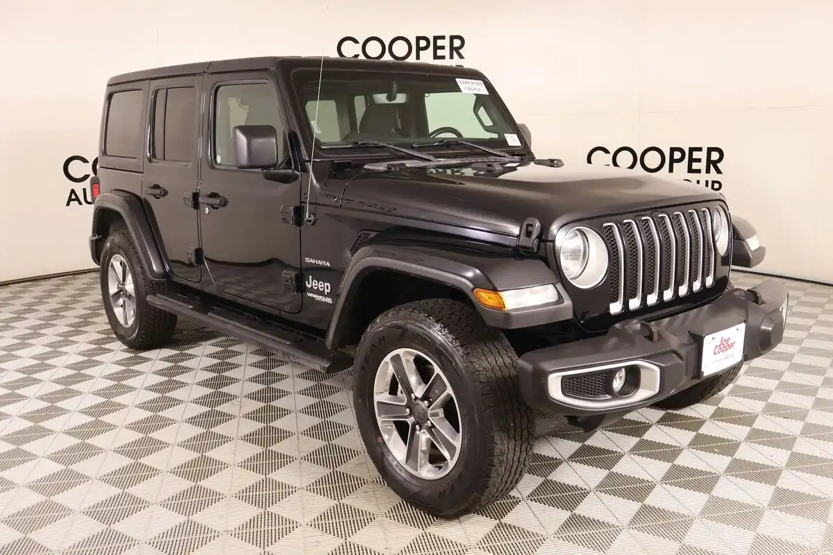 2022 Jeep Wrangler Sahara's photo