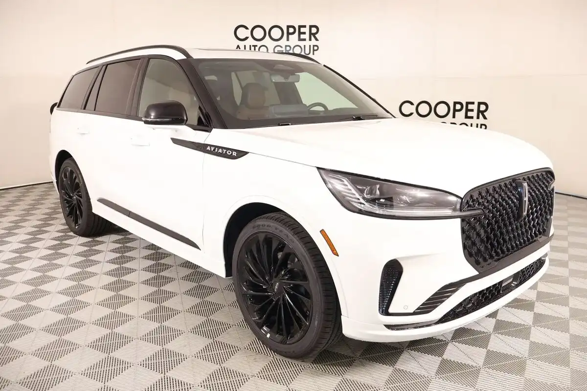 2027 Lincoln Aviator Reserve AWD's photo