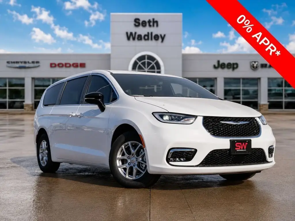 2026 Chrysler Pacifica Select photo 1
