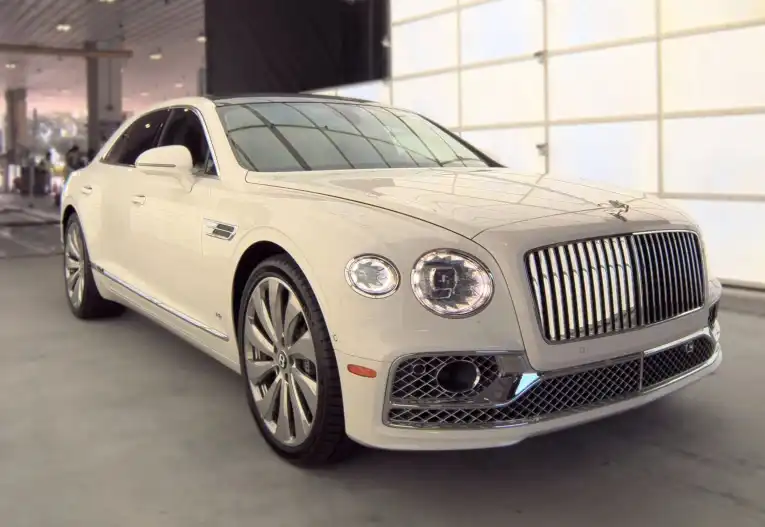 2021 Bentley Flying Spur V8's photo