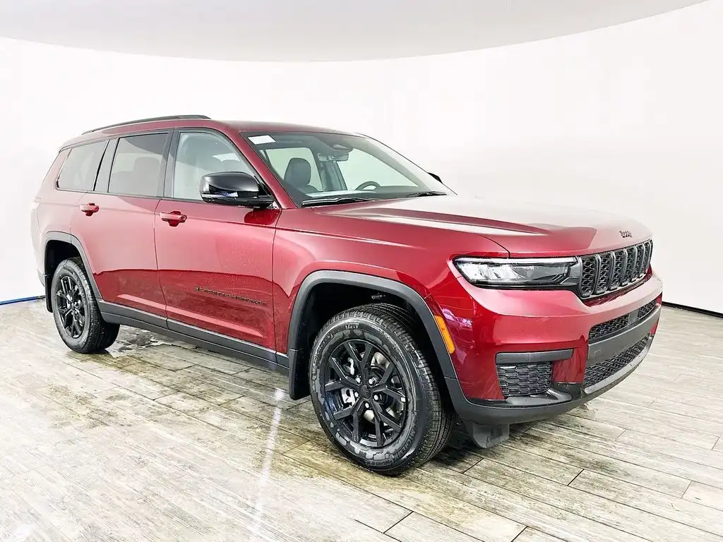 2025 Jeep Grand Cherokee L Altitude X 4x4's photo