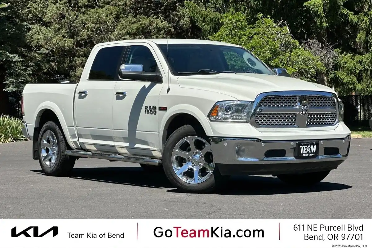 2018 RAM 1500 Laramie 4x4 Crew Cab 5'7's photo