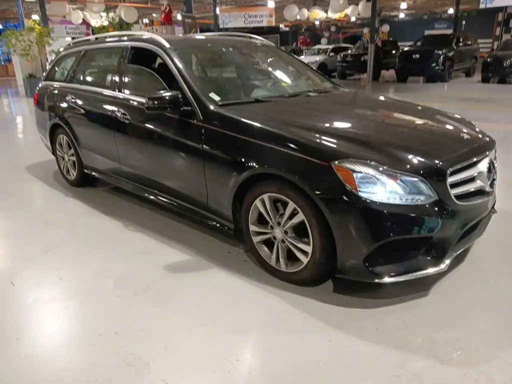 2014 Mercedes-Benz E-Class E350 Luxury 4MATIC's photo