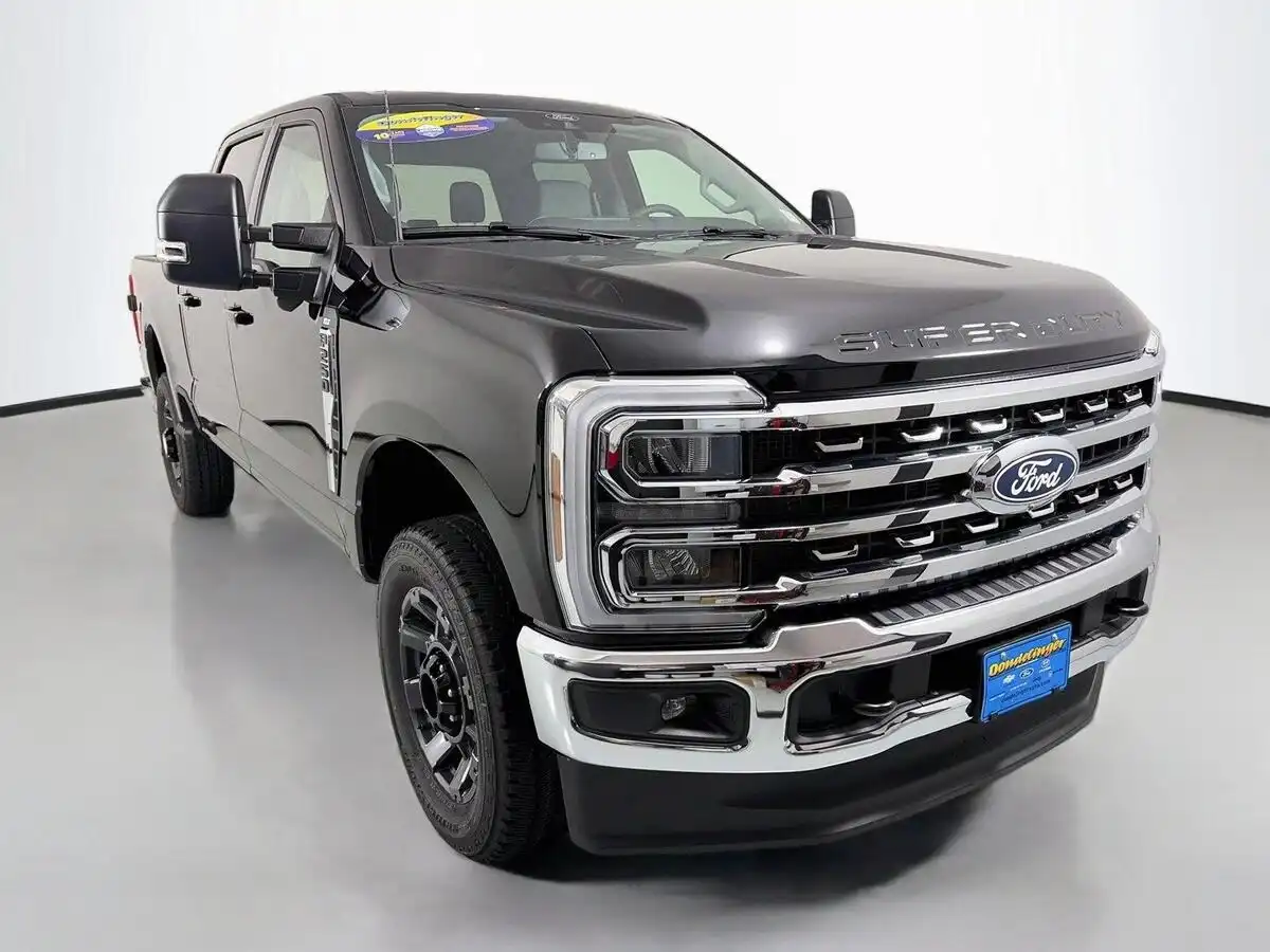 2027 Ford F-250 XLT 4WD Crew Cab 6-3/4' Box's photo