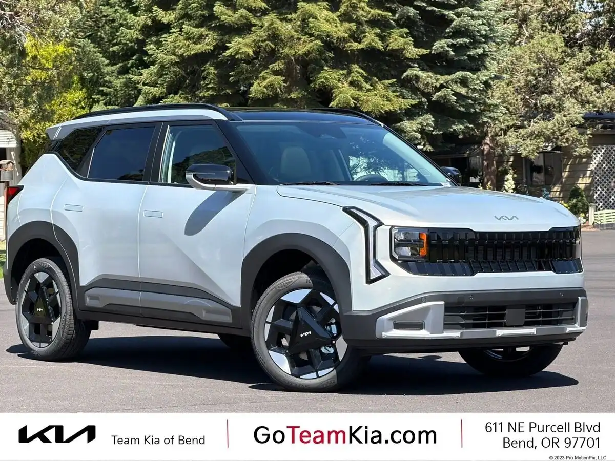 2027 Kia Seltos EX AWD's photo