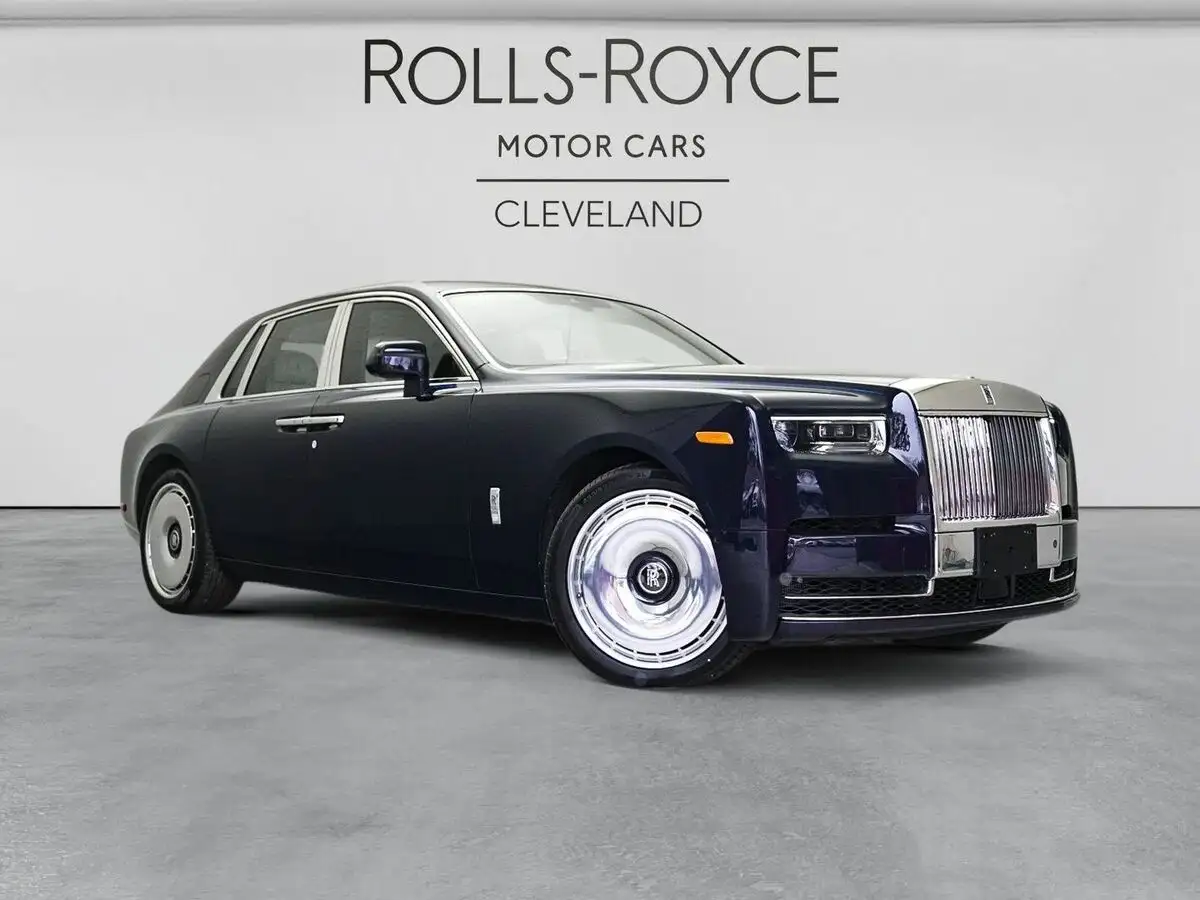2026 Rolls-Royce Phantom Base's photo