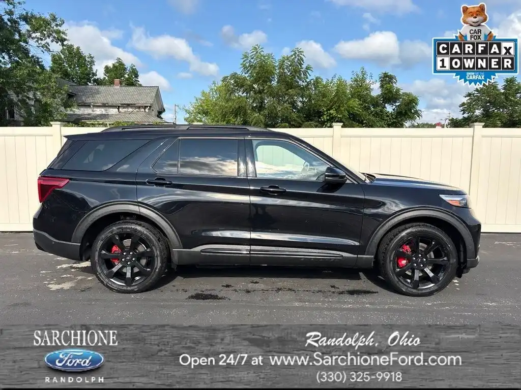 2022 Ford Explorer ST 4WD's photo