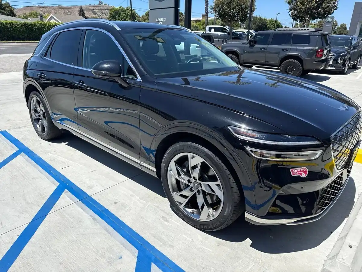 2023 Genesis GV70 Electrified GV70 AWD Advanced's photo