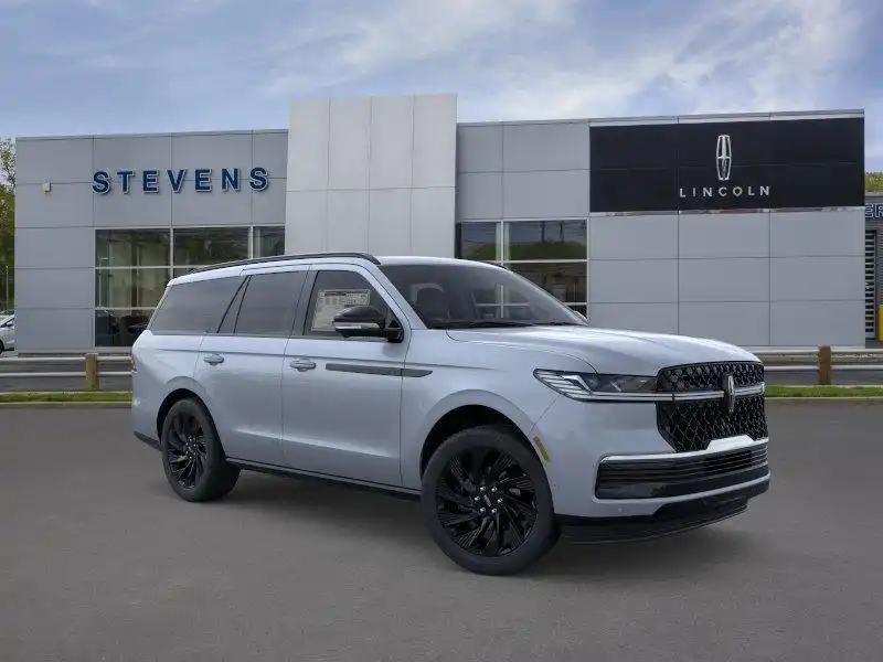 2026 Lincoln Navigator Reserve 4WD's photo