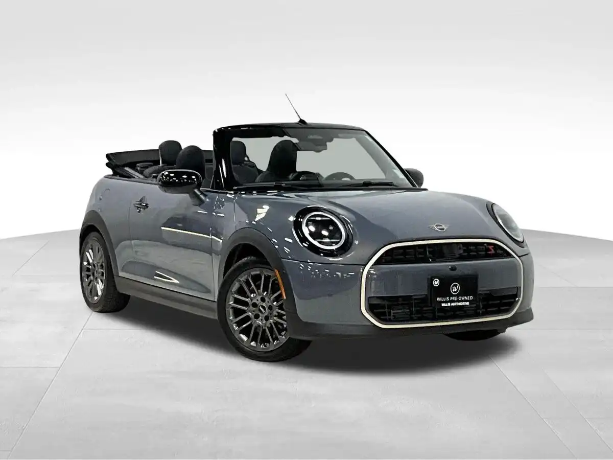 2026 MINI Convertible Cooper S's photo