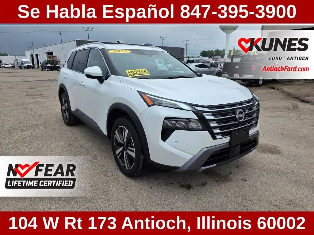 2025 Nissan Rogue SL FWD's photo