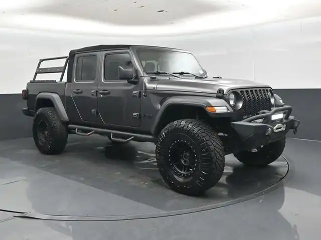 2020 Jeep Gladiator Sport S's photo