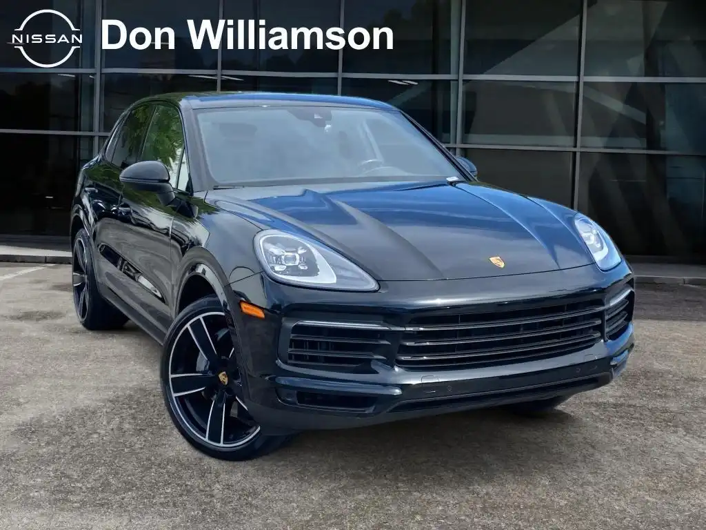 2023 Porsche Cayenne Platinum Edition's photo