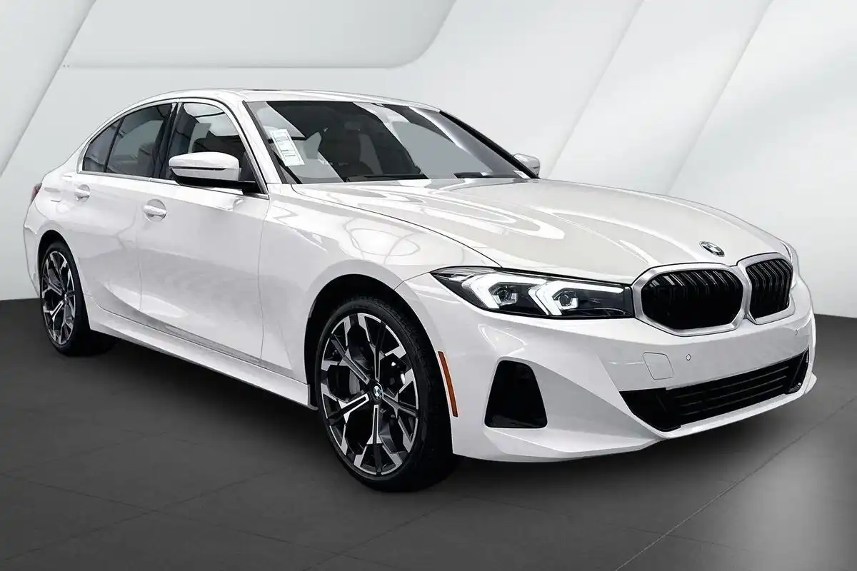 2026 BMW 3 Series 330i xDrive Sedan's photo