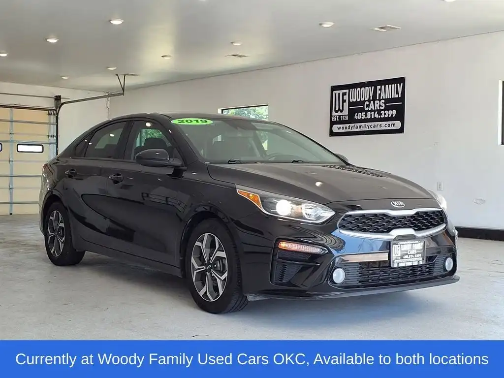 2019 Kia Forte LXS AT's photo