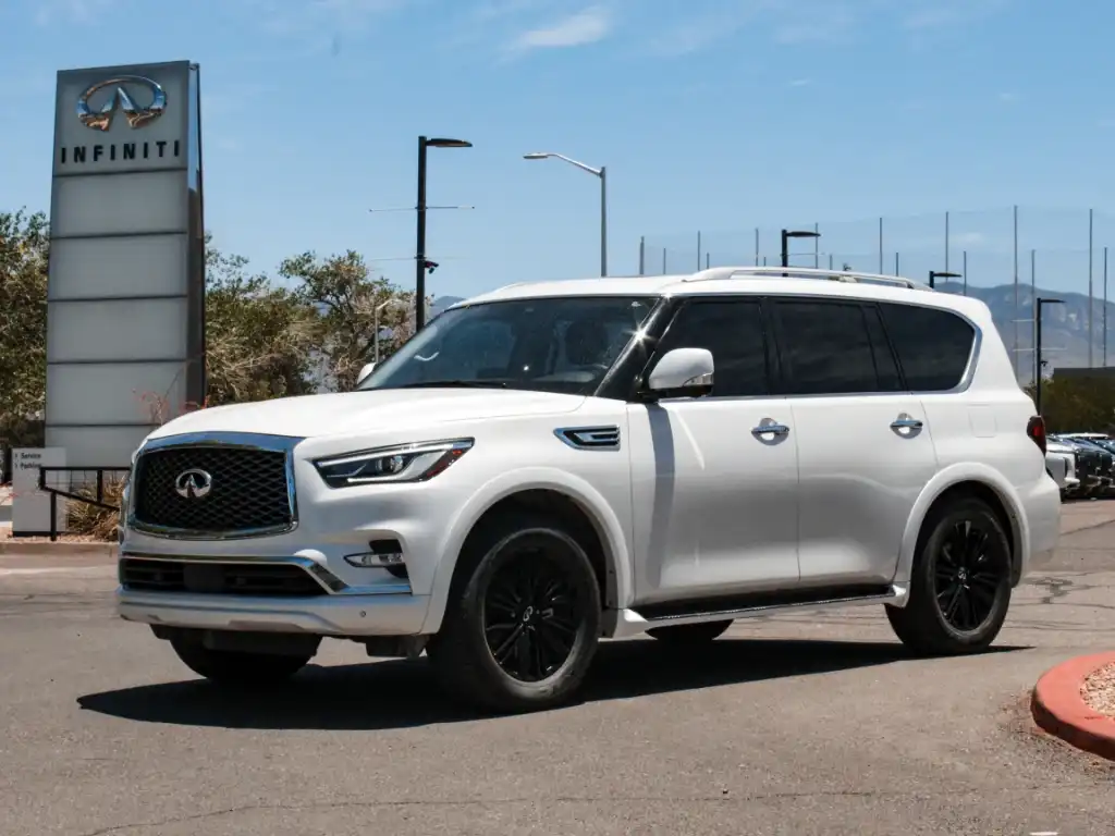2023 INFINITI QX80 Luxe 4WD's photo